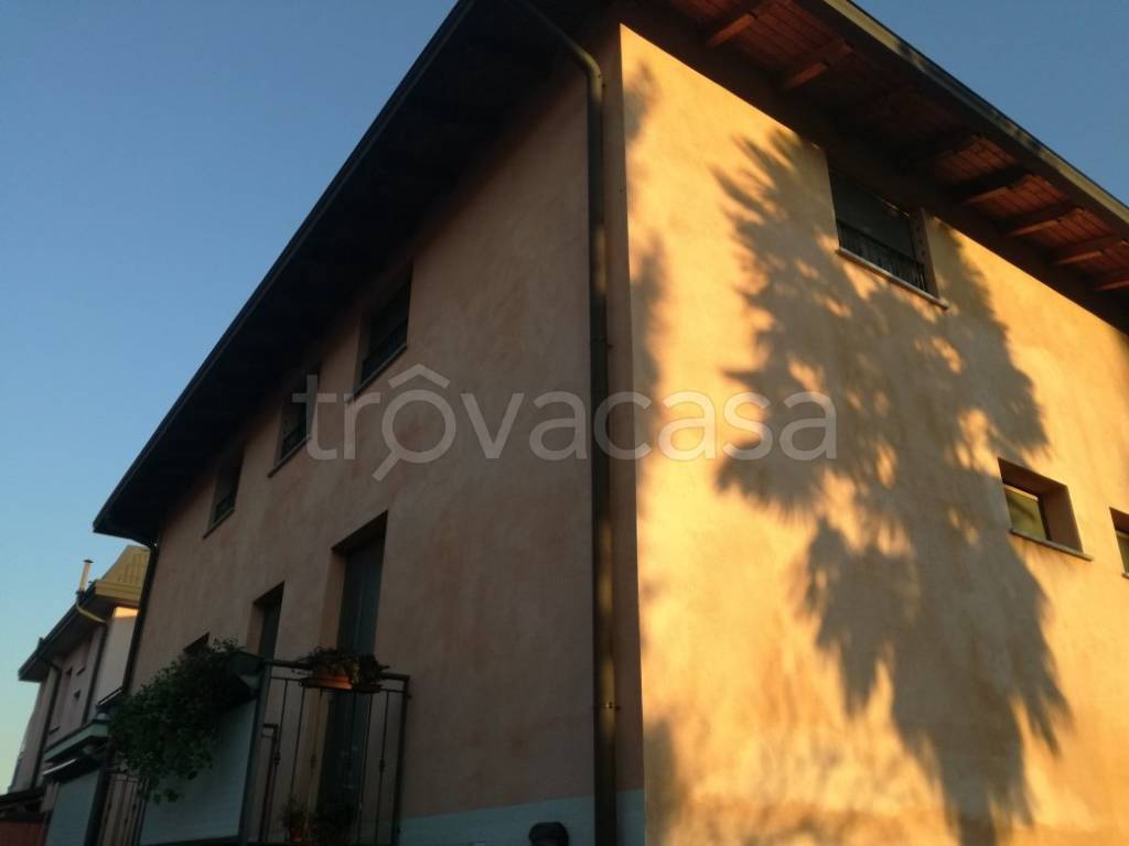 appartamento in vendita a Cornate d'Adda