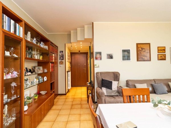 appartamento in vendita a Cornate d'Adda in zona Colnago