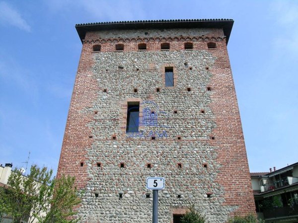 terreno edificabile in vendita a Cornate d'Adda