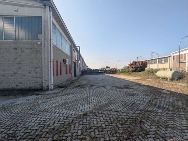 ufficio in vendita a Cornate d'Adda