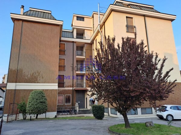 appartamento in vendita a Cornate d'Adda in zona Colnago