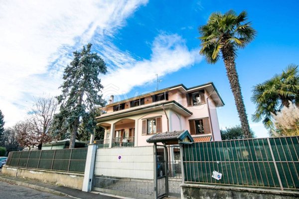 casa indipendente in vendita a Cornate d'Adda in zona Colnago