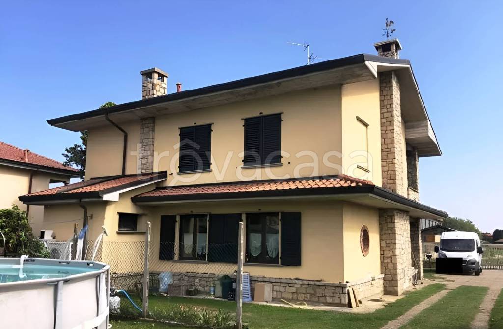 casa indipendente in vendita a Cornate d'Adda