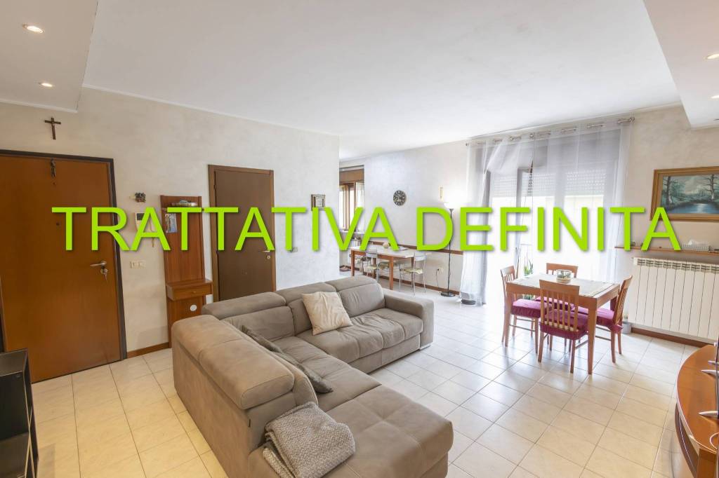 appartamento in vendita a Cornate d'Adda in zona Colnago