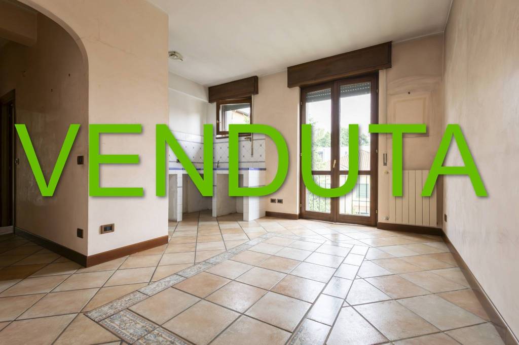 appartamento in vendita a Cornate d'Adda in zona Colnago