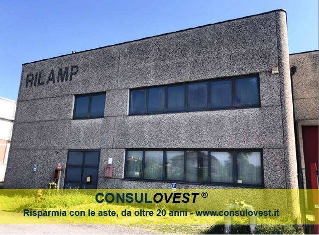locale commerciale in vendita a Cornate d'Adda
