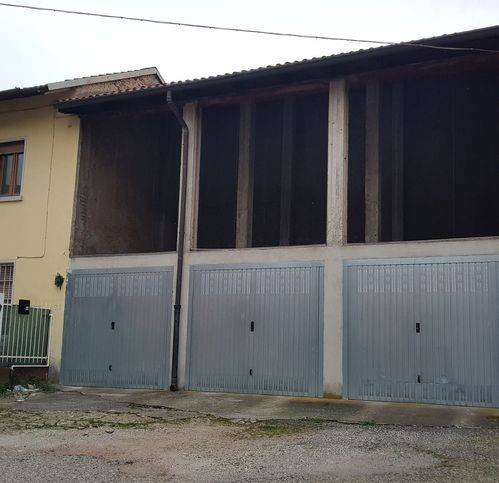 casa indipendente in vendita a Cornate d'Adda in zona Colnago