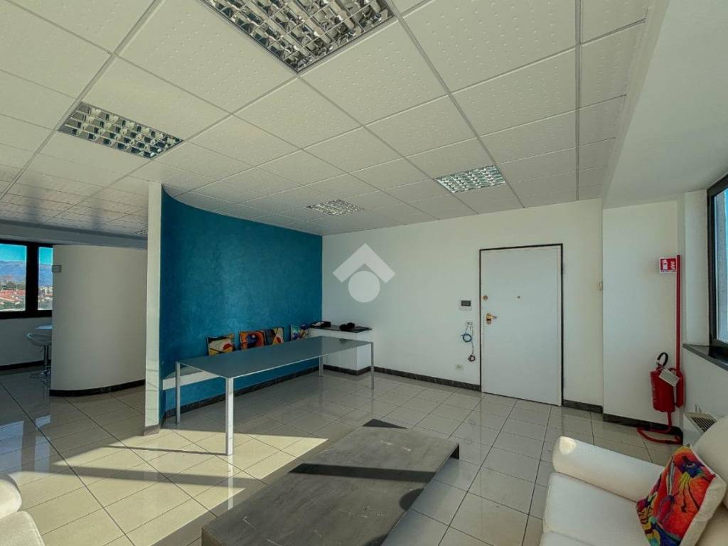 ufficio in vendita a Cornate d'Adda