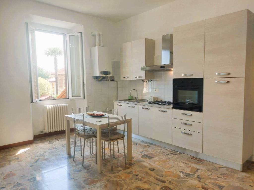 appartamento in vendita a Cornate d'Adda in zona Colnago