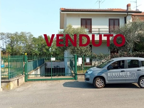 casa indipendente in vendita a Cornate d'Adda in zona Colnago