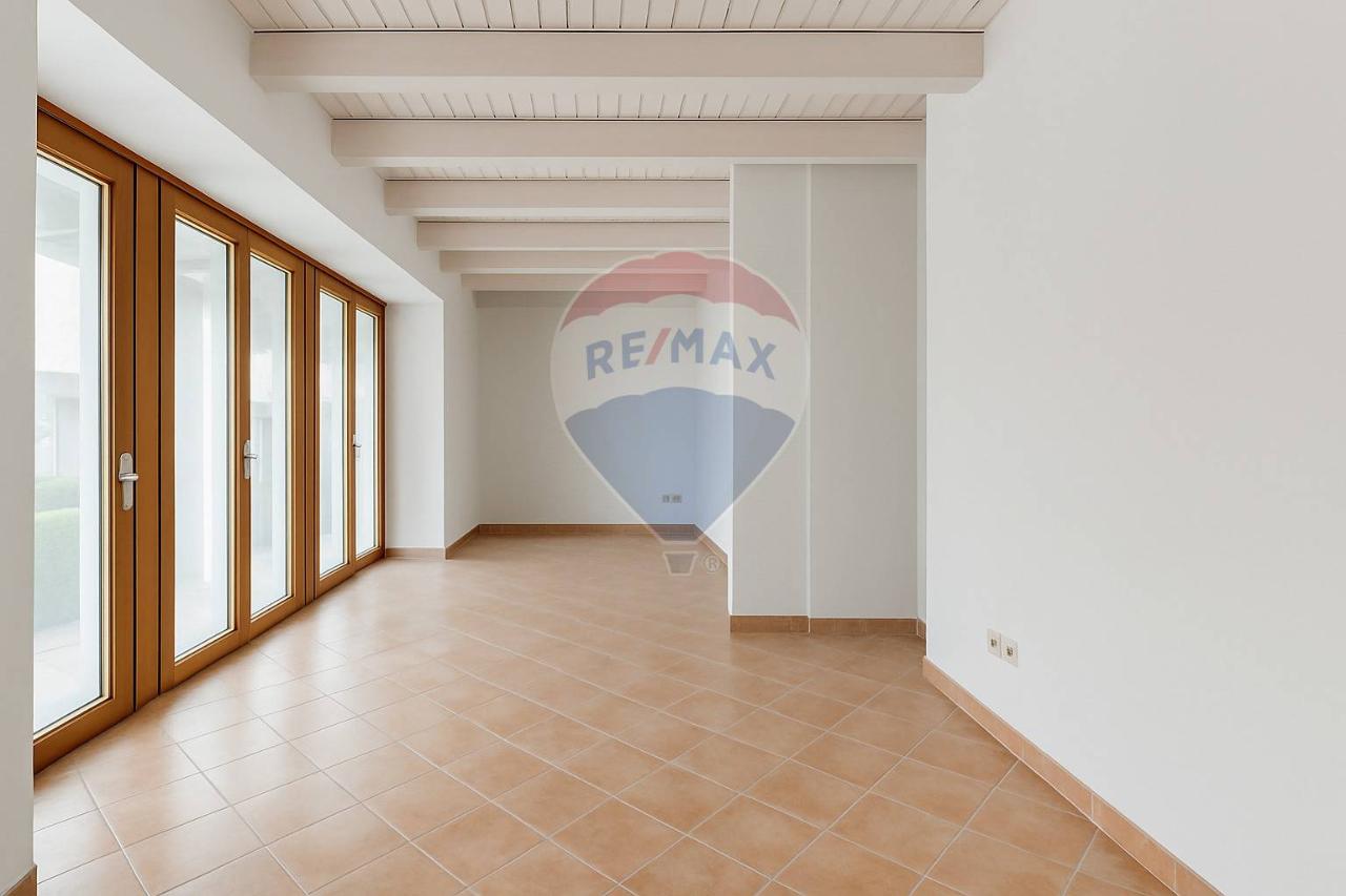 appartamento in vendita a Cornate d'Adda in zona Colnago