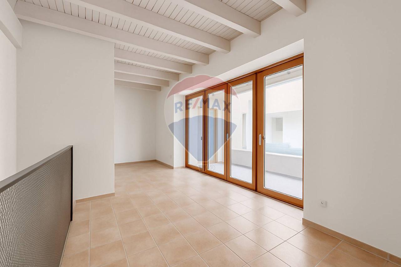 appartamento in vendita a Cornate d'Adda in zona Colnago