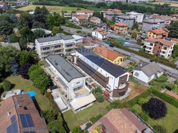 appartamento in vendita a Cornate d'Adda in zona Colnago