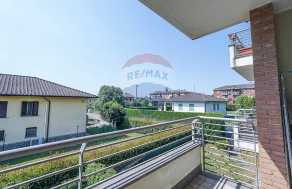 appartamento in vendita a Cornate d'Adda in zona Porto d'Adda