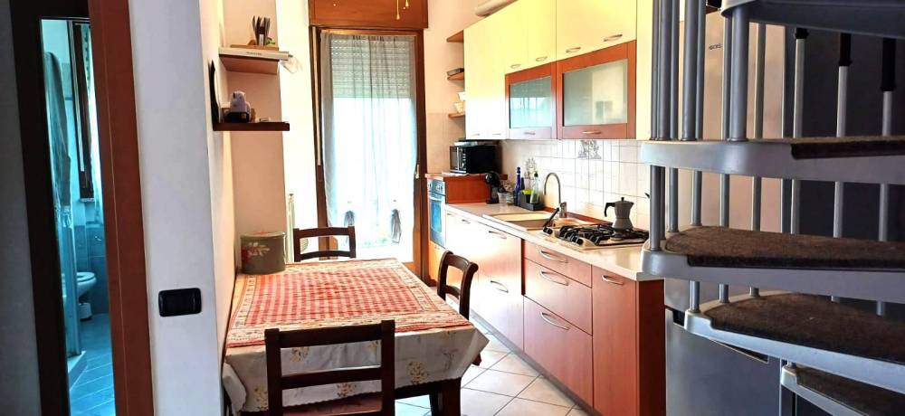 appartamento in vendita a Cornate d'Adda in zona Colnago