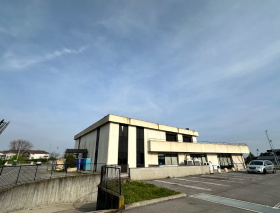 locale di sgombero in vendita a Cornate d'Adda