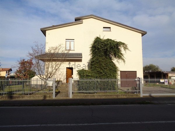 appartamento in vendita a Cornate d'Adda