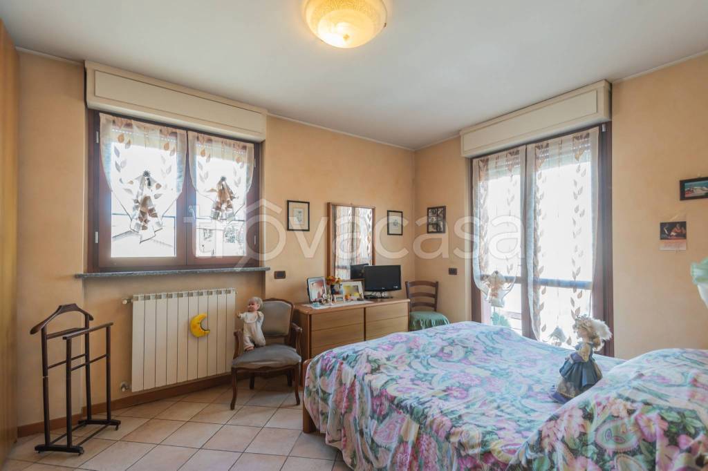 appartamento in vendita a Cornate d'Adda in zona Colnago