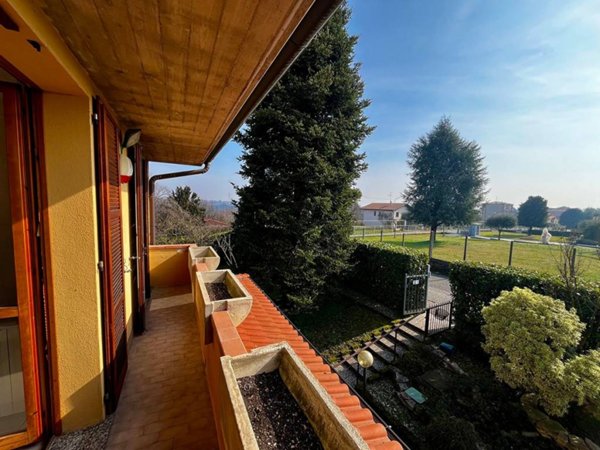 casa indipendente in vendita a Cornate d'Adda