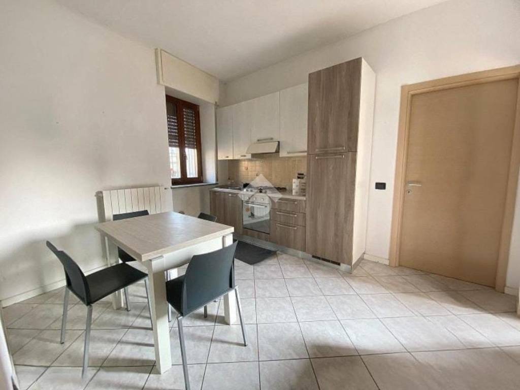 appartamento in vendita a Cornate d'Adda in zona Colnago