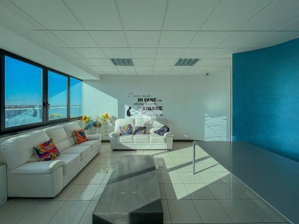 attico in vendita a Cornate d'Adda in zona Colnago