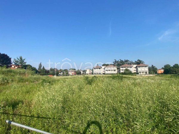 terreno edificabile in vendita a Cornate d'Adda in zona Colnago