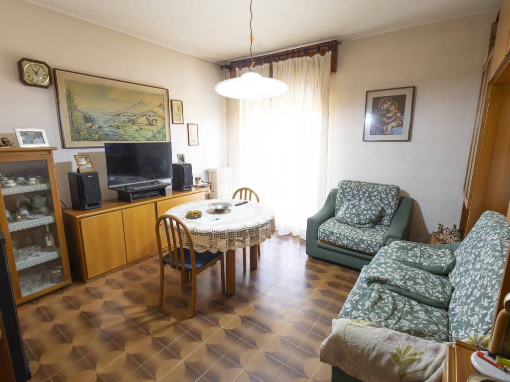 appartamento in vendita a Cornate d'Adda in zona Colnago