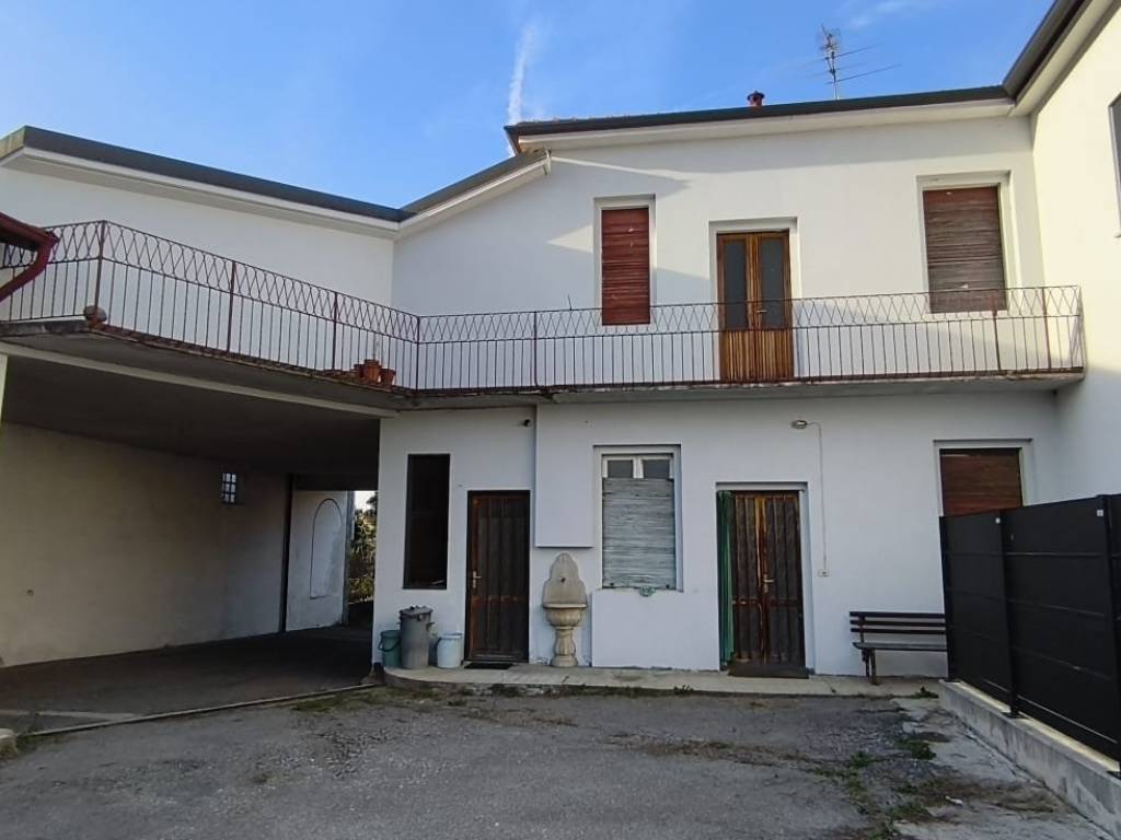 casa indipendente in vendita a Cornate d'Adda