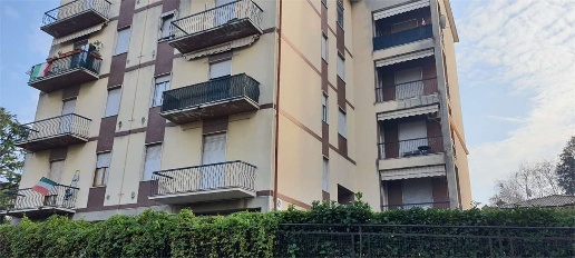 appartamento in vendita a Cornate d'Adda in zona Colnago