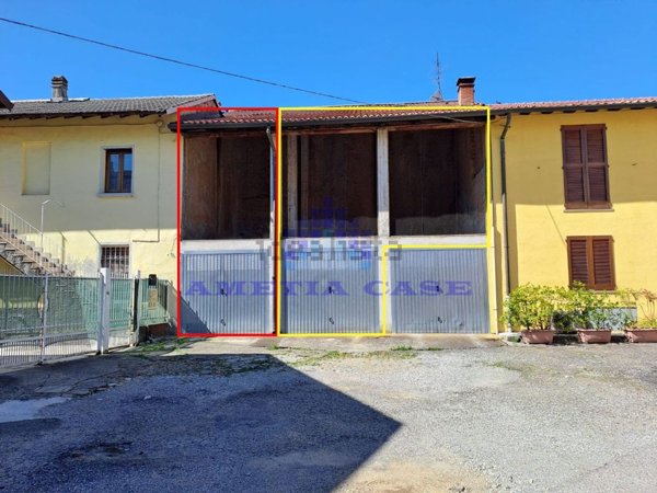 box auto in vendita a Cornate d'Adda in zona Colnago