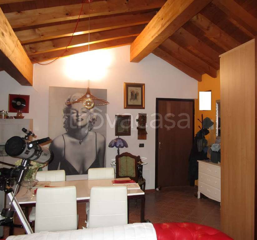 appartamento in vendita a Cornate d'Adda