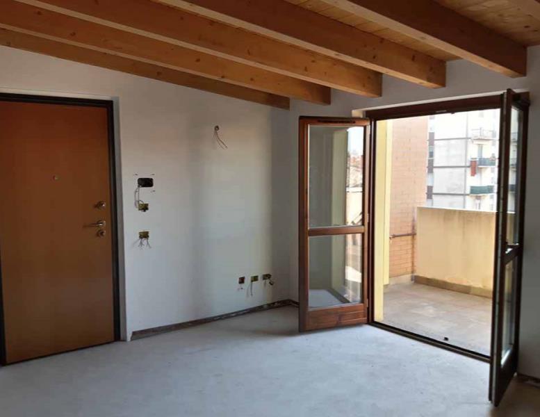 appartamento in vendita a Cornate d'Adda in zona Colnago