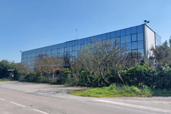 ufficio in vendita a Cornate d'Adda