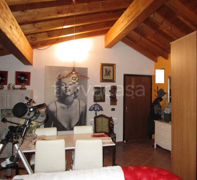 appartamento in vendita a Cornate d'Adda