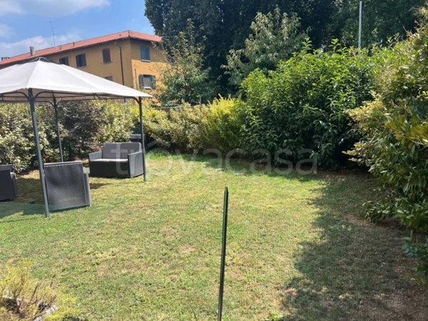 appartamento in vendita a Cornate d'Adda in zona Porto d'Adda