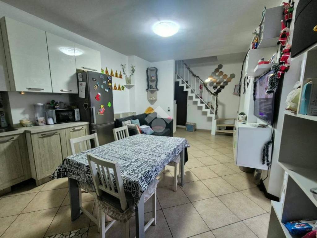 appartamento in vendita a Cornate d'Adda