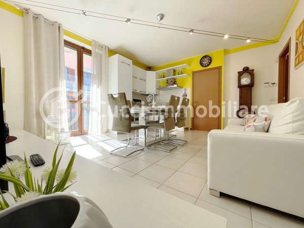 appartamento in vendita a Cornate d'Adda in zona Porto d'Adda