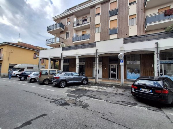 ufficio in vendita a Cornate d'Adda in zona Colnago