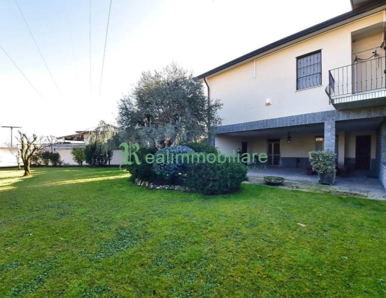 casa indipendente in vendita a Cornate d'Adda in zona Colnago