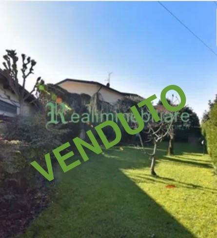 casa indipendente in vendita a Cornate d'Adda in zona Colnago