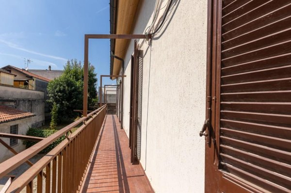 appartamento in vendita a Cornate d'Adda in zona Colnago