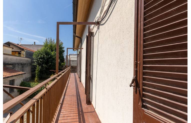 appartamento in vendita a Cornate d'Adda in zona Colnago