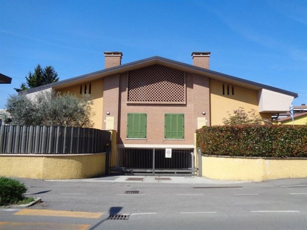 casa indipendente in vendita a Cornate d'Adda in zona Colnago