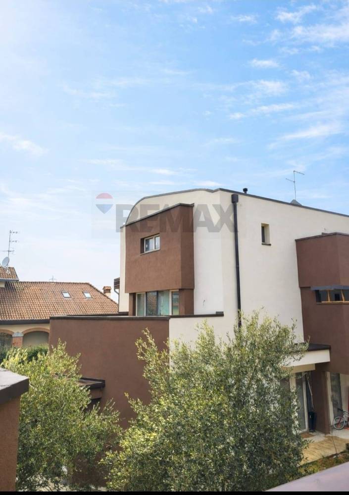 appartamento in vendita a Cornate d'Adda in zona Colnago