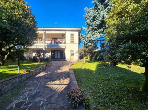 casa indipendente in vendita a Cornate d'Adda in zona Colnago