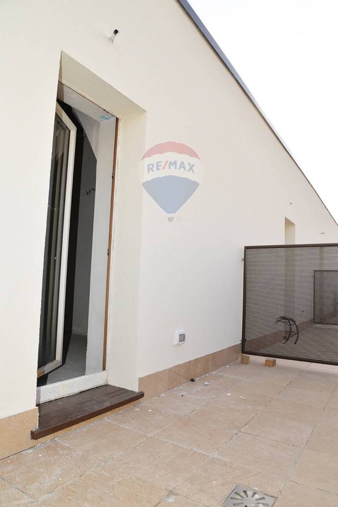 appartamento in vendita a Cornate d'Adda in zona Colnago