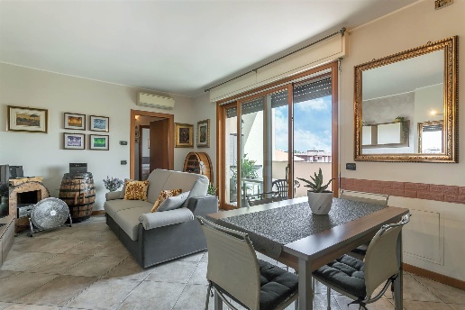 appartamento in vendita a Cornate d'Adda in zona Porto d'Adda