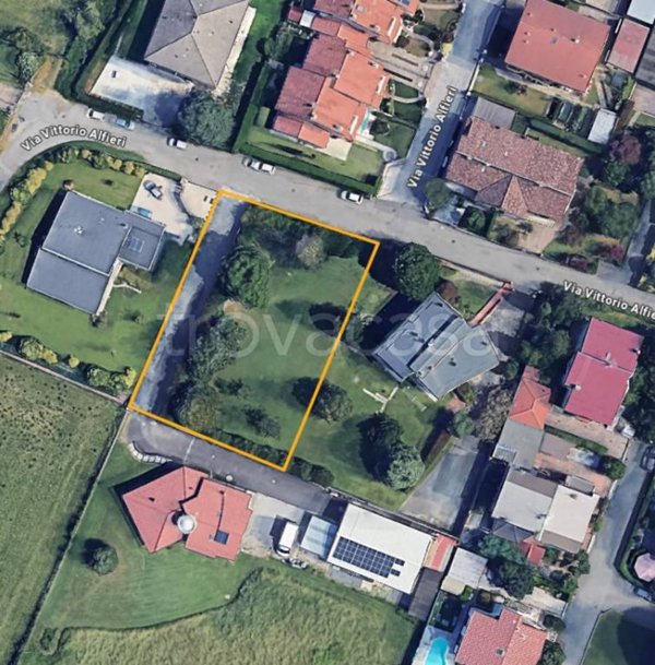 terreno edificabile in vendita a Cornate d'Adda