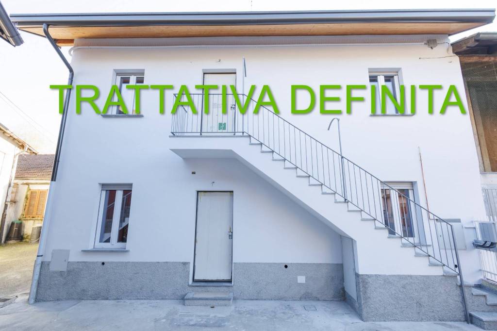 appartamento in vendita a Cornate d'Adda in zona Colnago