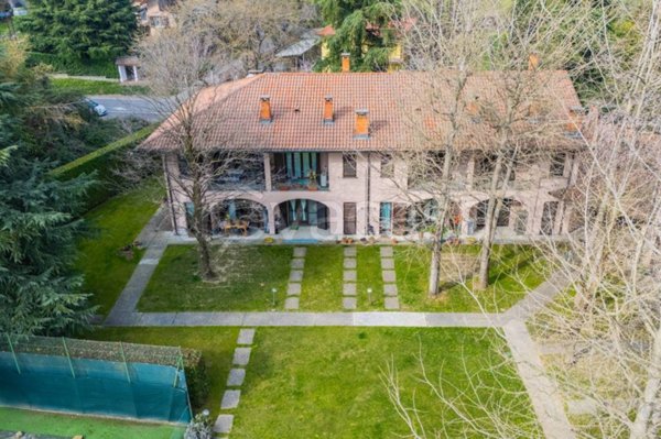 appartamento in vendita a Cornate d'Adda in zona Porto d'Adda